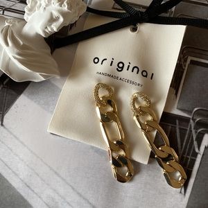 Brand new gold-plated earrings